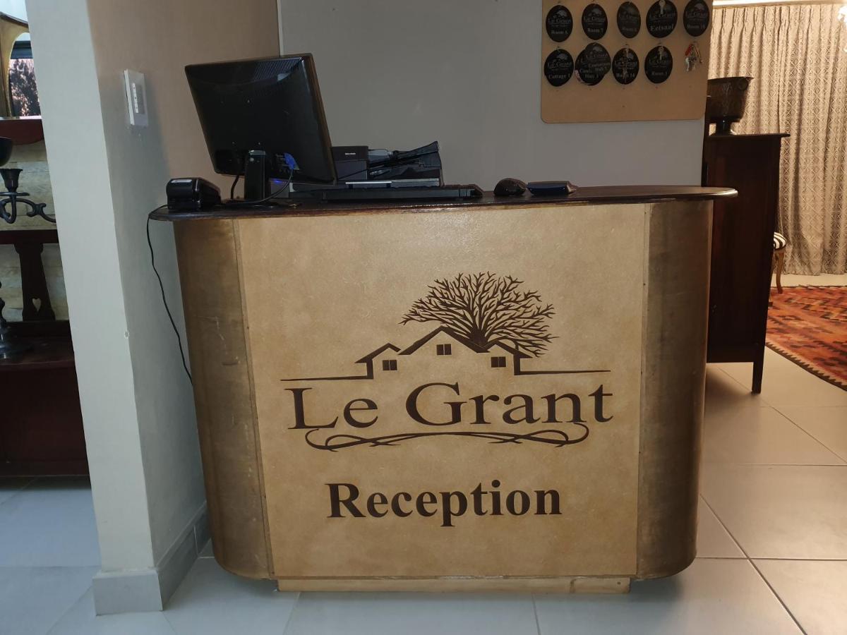 Le Grant Guesthhouse Apart otel Kroonstad Dış mekan fotoğraf