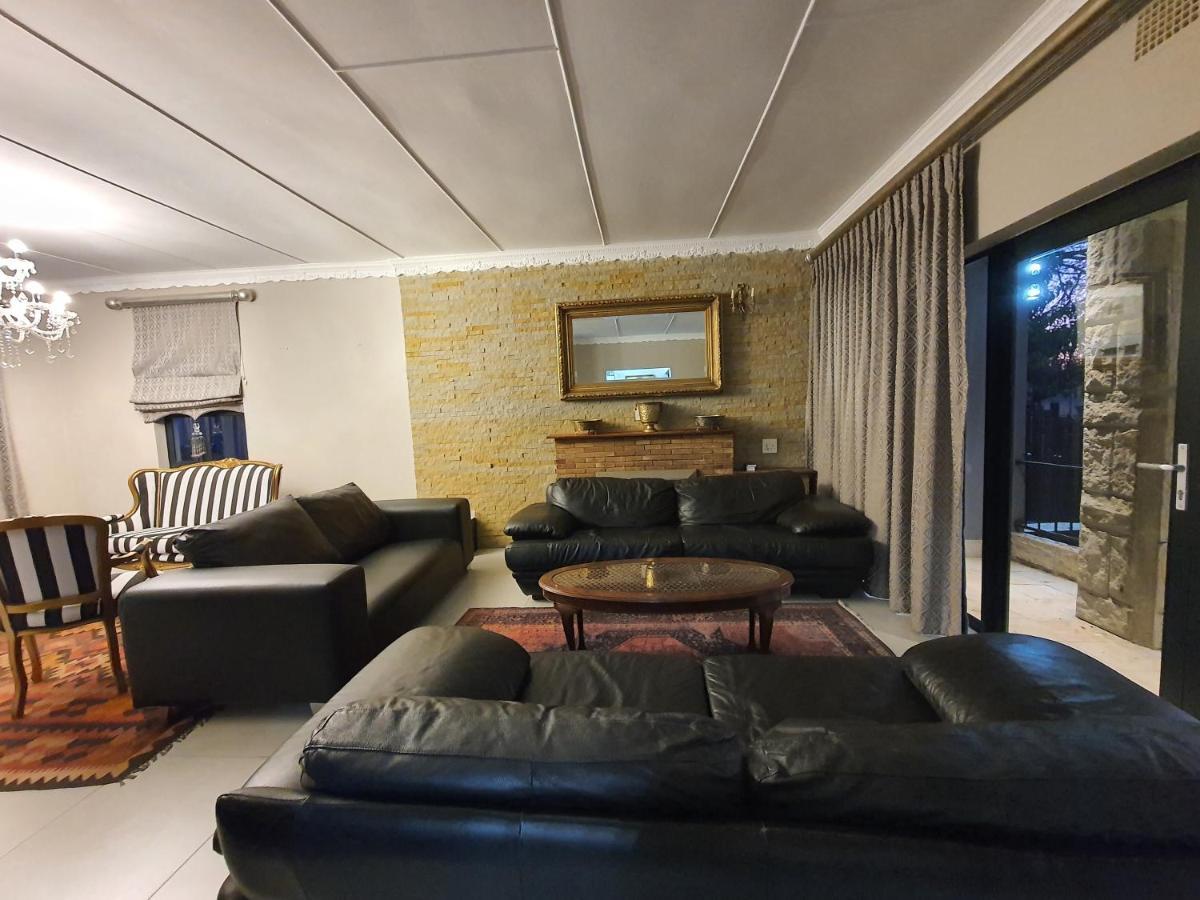 Le Grant Guesthhouse Apart otel Kroonstad Dış mekan fotoğraf
